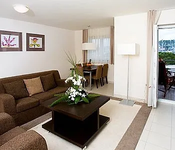 Hotel apartamentowy Marina -